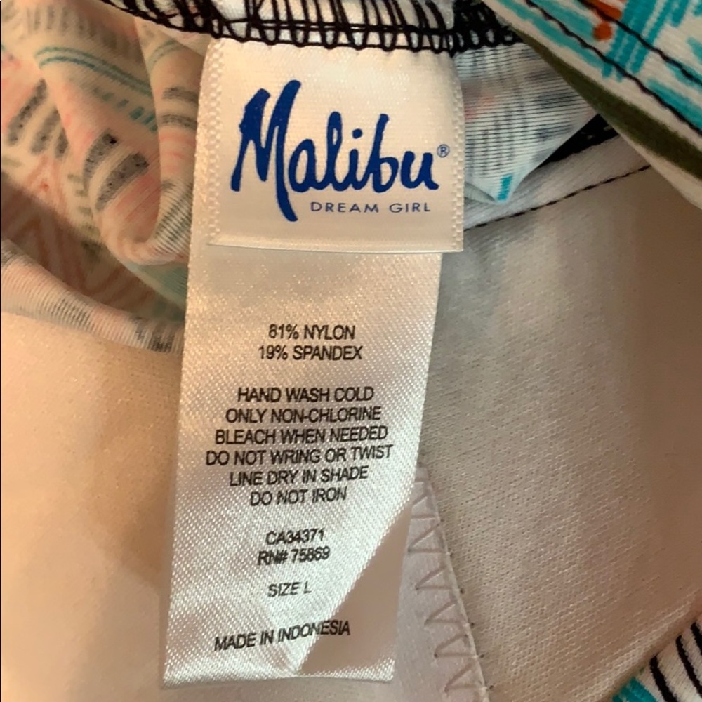 Malibu Tankini - Picture 3 of 3
